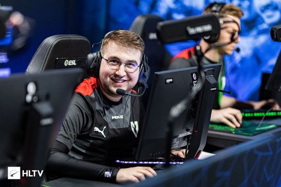 torzsi是首位从MOUZ NXT晋升至MOUZ的选手