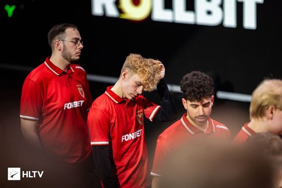MOUZ在四分之一决赛中负于FaZe，以失望的结局结束了本赛季