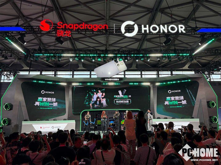 双游戏IP加持 ChinaJoy 2026荣耀展台直击